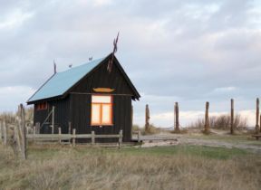 Living Big in a Small House: 5 Inspirational Examples of Tiny Homes